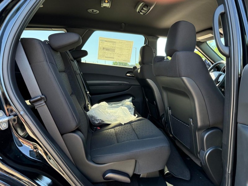 Dodge Durango Vehicle Full-screen Gallery Image 5