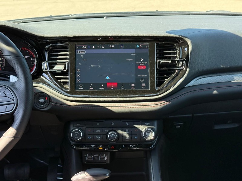 Dodge Durango Vehicle Full-screen Gallery Image 9