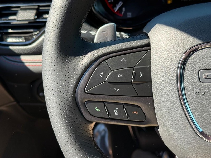 Dodge Durango Vehicle Full-screen Gallery Image 14