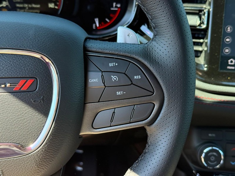 Dodge Durango Vehicle Full-screen Gallery Image 15