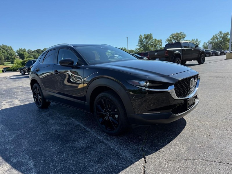 Mazda CX-30 Vehicle Full-screen Gallery Image 9