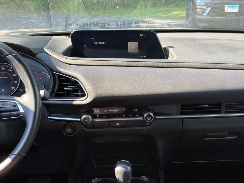 Mazda CX-30 Vehicle Full-screen Gallery Image 14
