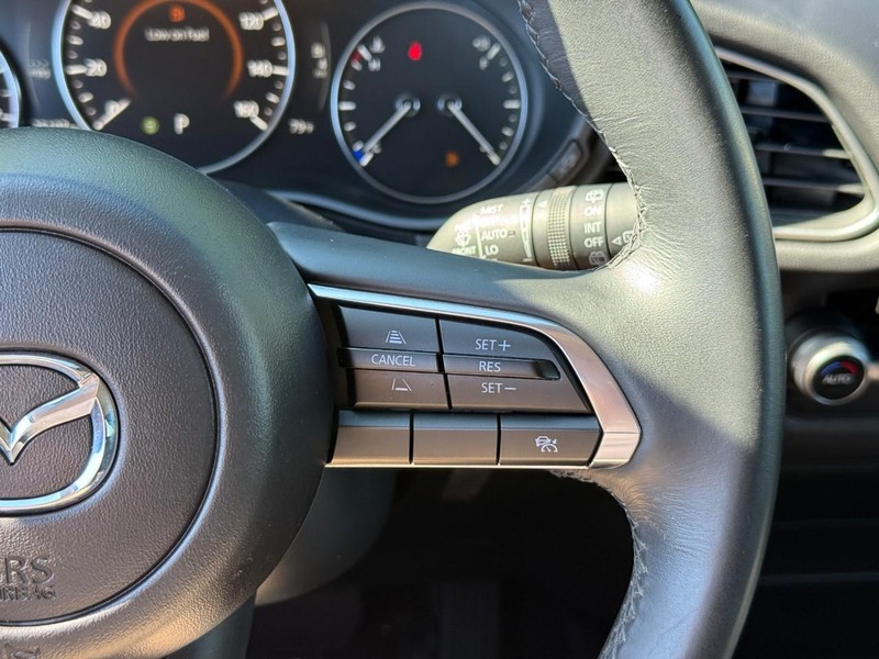 Mazda CX-30 Vehicle Full-screen Gallery Image 19