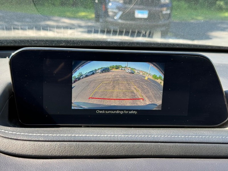 Mazda CX-30 Vehicle Full-screen Gallery Image 22