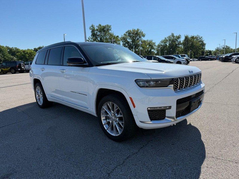 Jeep Grand Cherokee L Vehicle Full-screen Gallery Image 8
