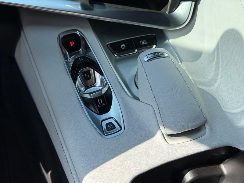 Chevrolet Corvette Vehicle Image 19