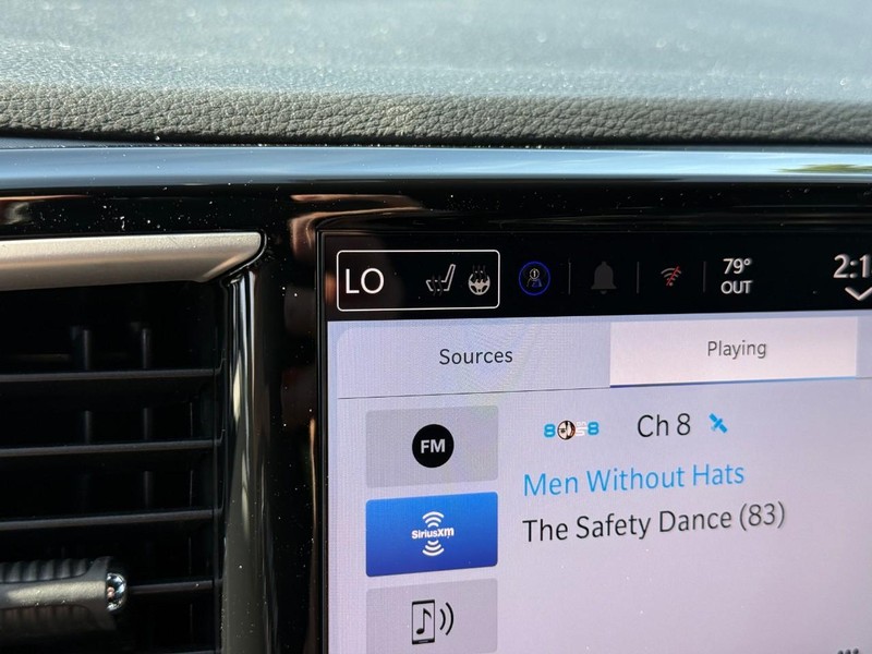 Chrysler Pacifica Vehicle Full-screen Gallery Image 19