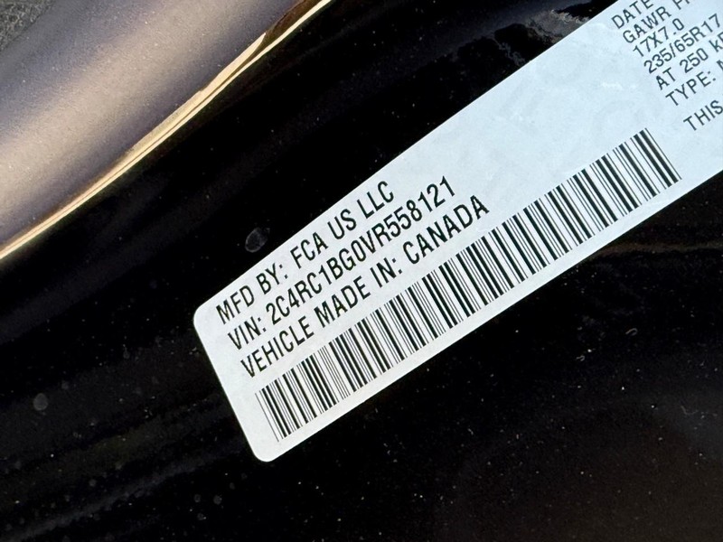 Chrysler Pacifica Vehicle Full-screen Gallery Image 20