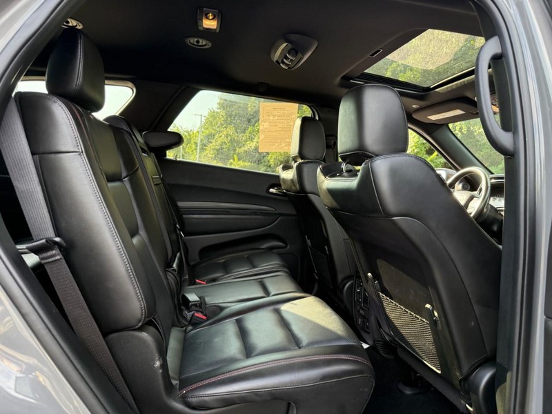 Dodge Durango Vehicle Full-screen Gallery Image 9
