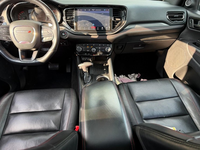 Dodge Durango Vehicle Full-screen Gallery Image 11