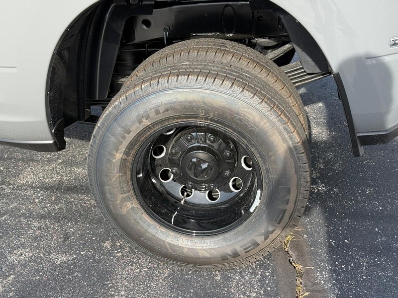 Ram 3500 Vehicle Image 05