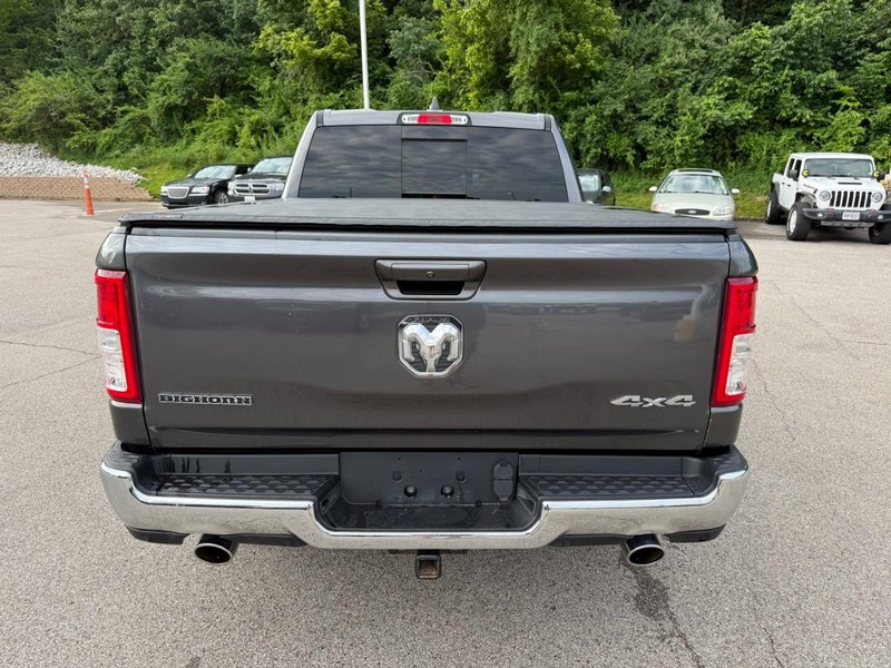 Ram 1500 Vehicle Full-screen Gallery Image 6