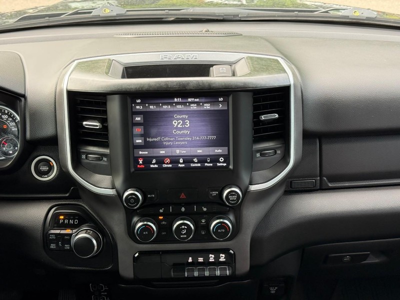 Ram 1500 Vehicle Full-screen Gallery Image 14
