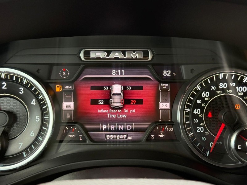 Ram 1500 Vehicle Full-screen Gallery Image 21