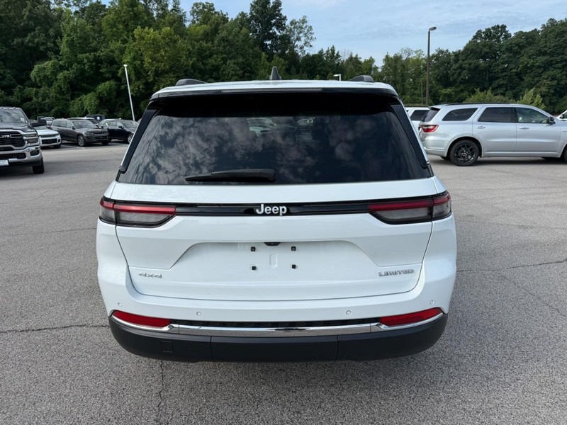 Jeep Grand Cherokee Vehicle Full-screen Gallery Image 7