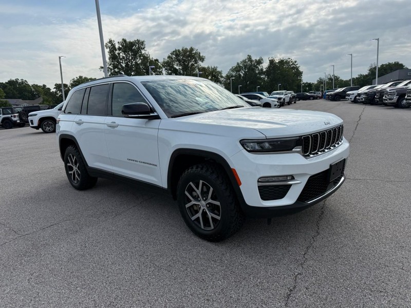 Jeep Grand Cherokee Vehicle Full-screen Gallery Image 9