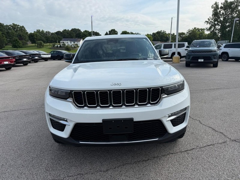 Jeep Grand Cherokee Vehicle Full-screen Gallery Image 10