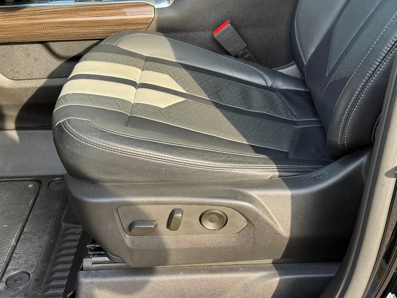 Chevrolet Silverado 1500 Vehicle Image 20