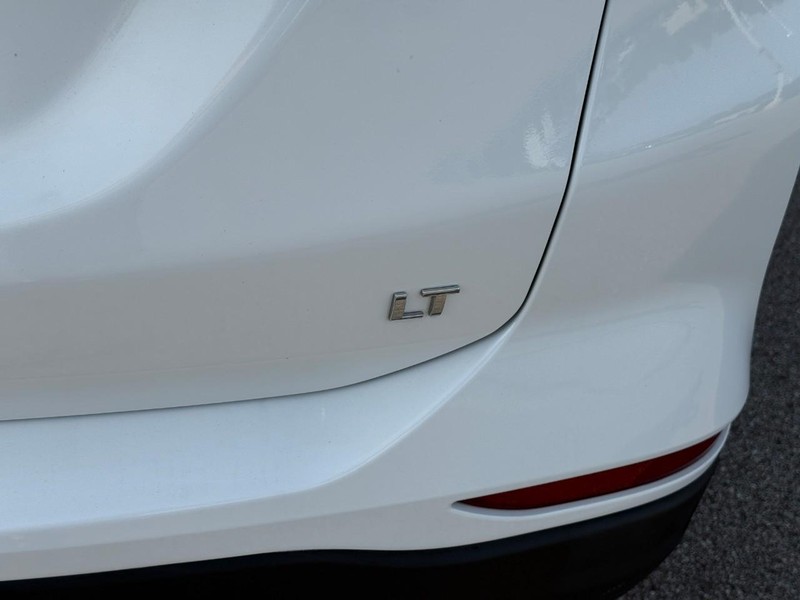 Chevrolet Equinox Vehicle Image 07