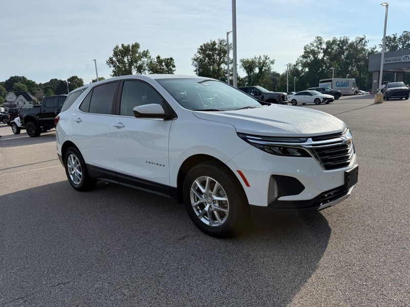 Chevrolet Equinox Vehicle Image 12