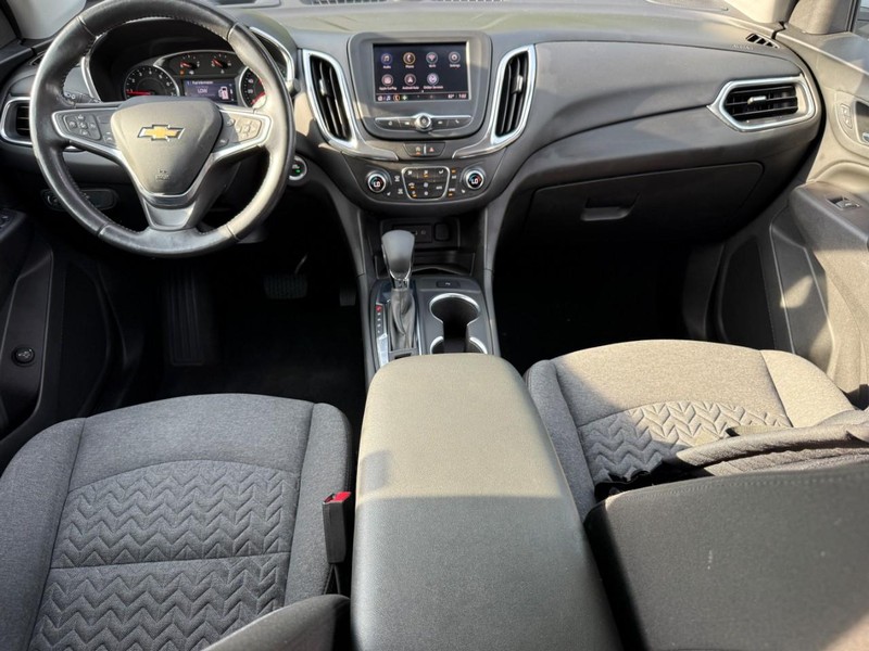 Chevrolet Equinox Vehicle Image 15