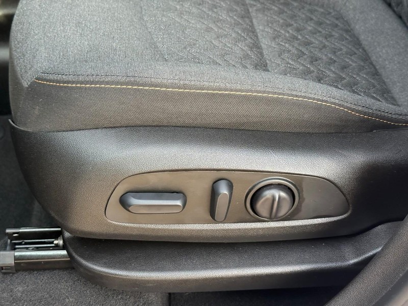 Chevrolet Equinox Vehicle Image 21