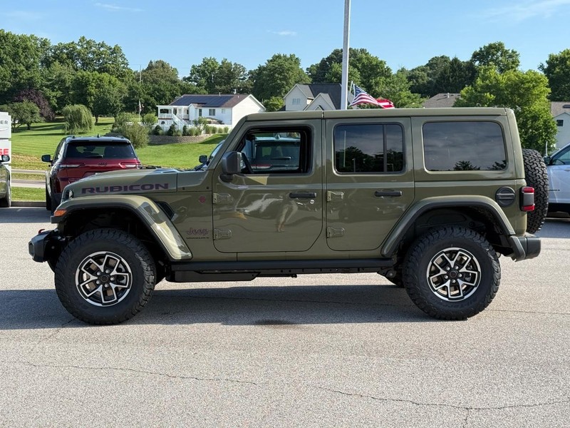 Jeep Wrangler Vehicle Full-screen Gallery Image 2