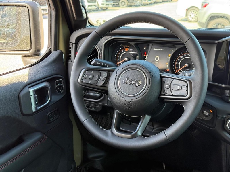 Jeep Wrangler Vehicle Full-screen Gallery Image 8