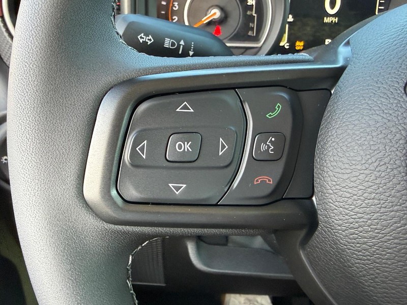 Jeep Wrangler Vehicle Full-screen Gallery Image 13