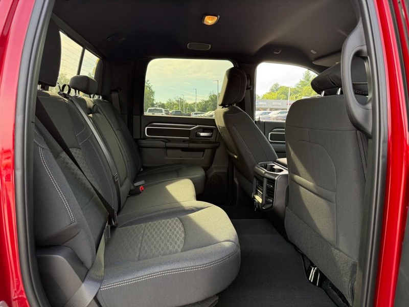 Ram 3500 Vehicle Image 07