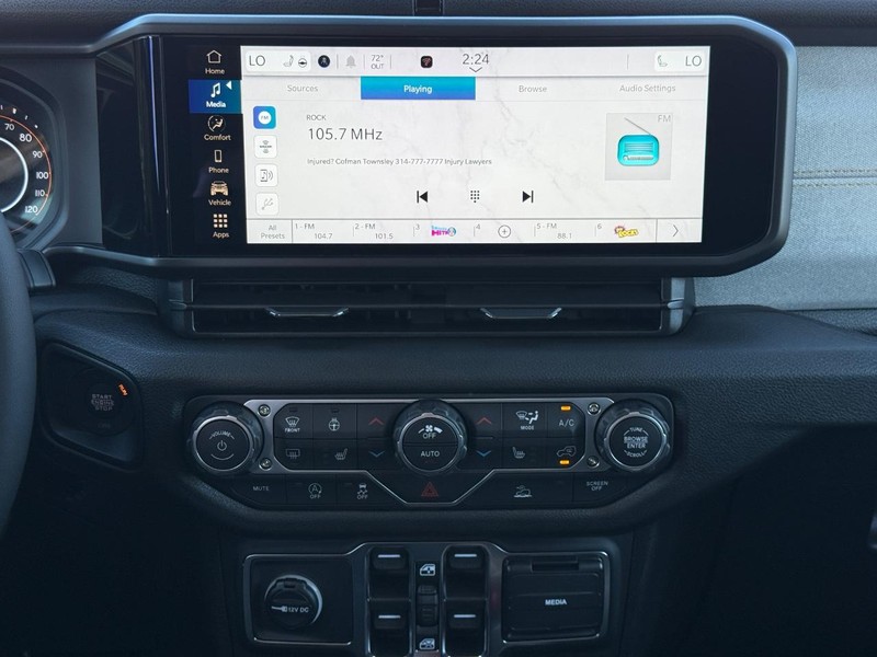 Jeep Wrangler Vehicle Full-screen Gallery Image 8