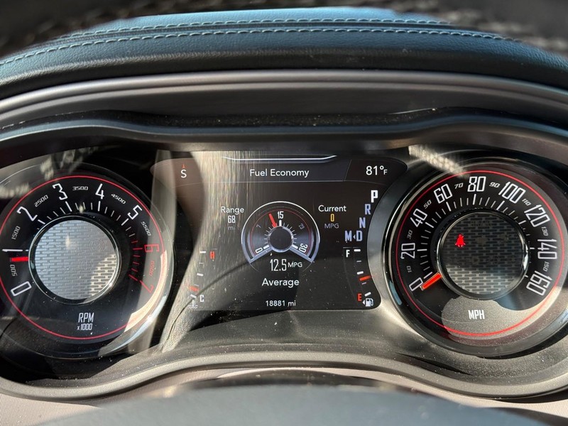 Dodge Challenger Vehicle Image 20