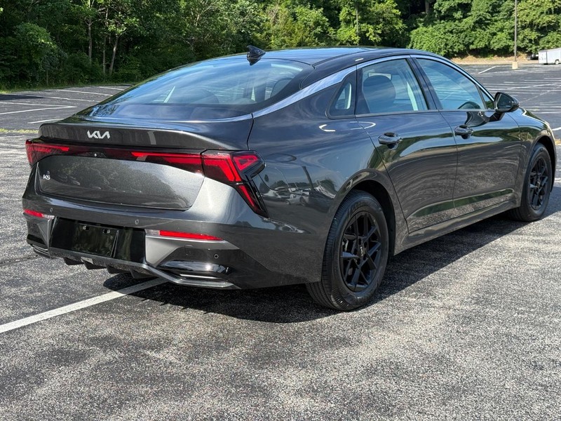 Kia K5 Vehicle Image 08