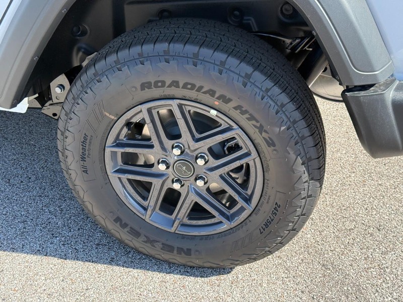 Jeep Wrangler Vehicle Full-screen Gallery Image 4