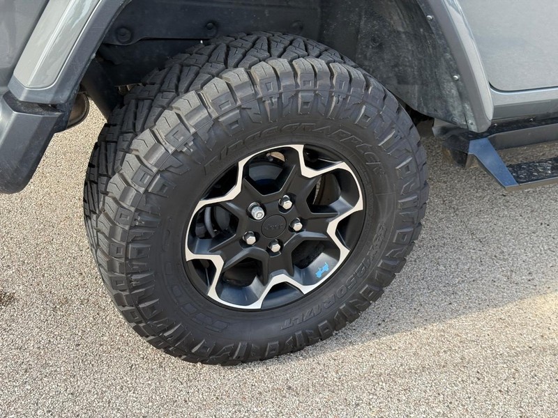 Jeep Wrangler 4xe Vehicle Image 11