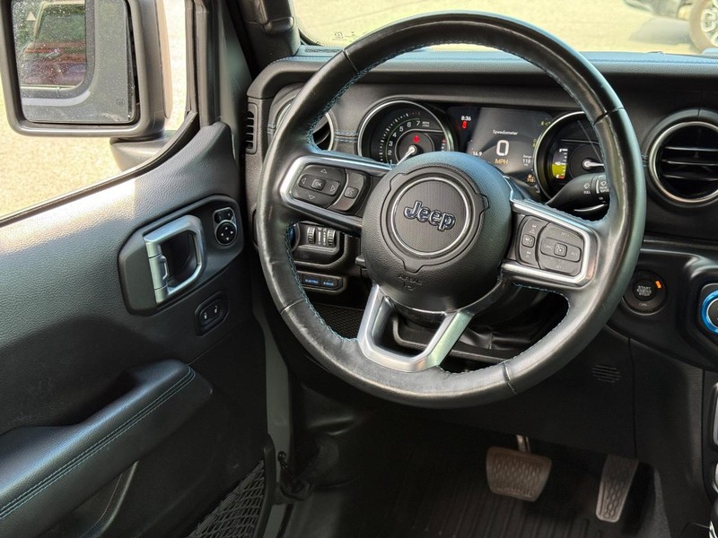 Jeep Wrangler 4xe Vehicle Image 18