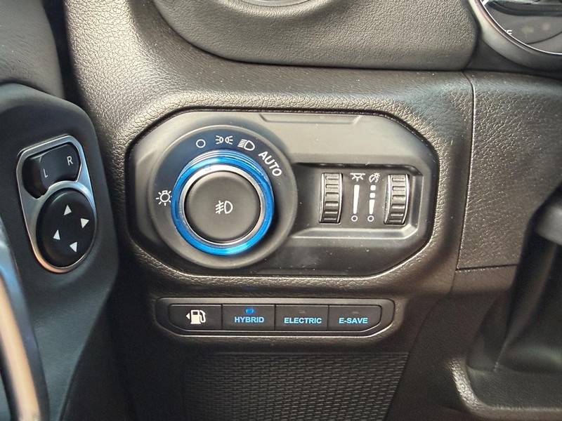 Jeep Wrangler 4xe Vehicle Image 24