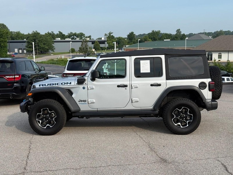 Jeep Wrangler 4xe Vehicle Full-screen Gallery Image 2