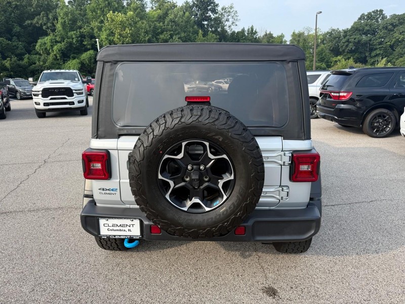 Jeep Wrangler 4xe Vehicle Full-screen Gallery Image 6