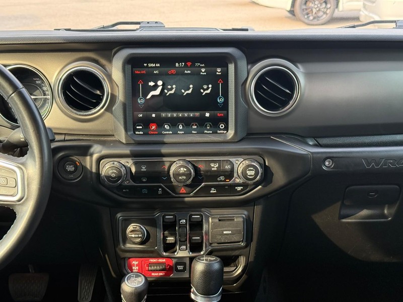 Jeep Wrangler 4xe Vehicle Full-screen Gallery Image 13