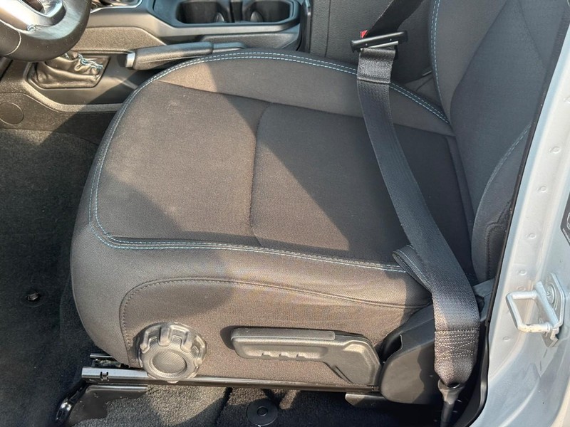 Jeep Wrangler 4xe Vehicle Full-screen Gallery Image 16