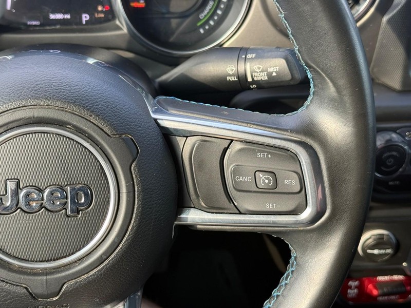 Jeep Wrangler 4xe Vehicle Full-screen Gallery Image 18
