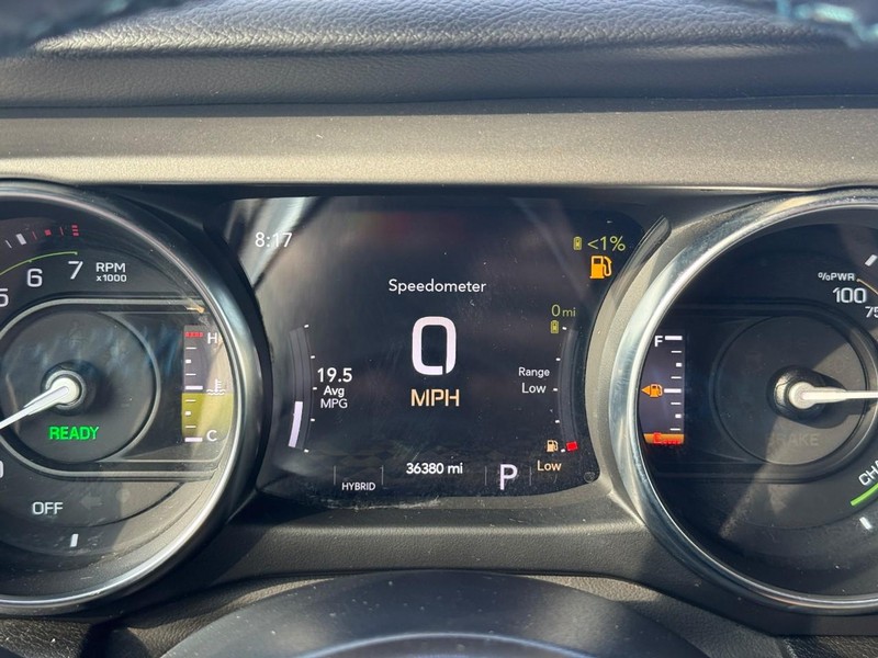 Jeep Wrangler 4xe Vehicle Full-screen Gallery Image 19