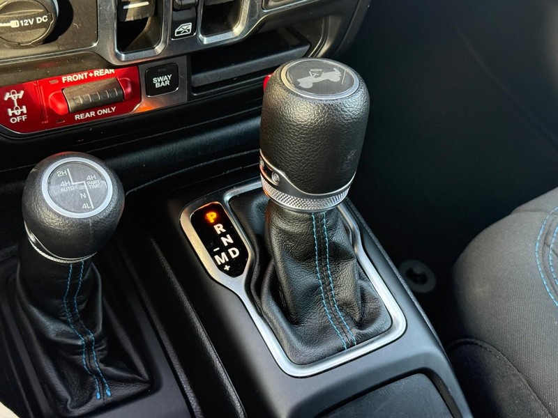 Jeep Wrangler 4xe Vehicle Full-screen Gallery Image 20