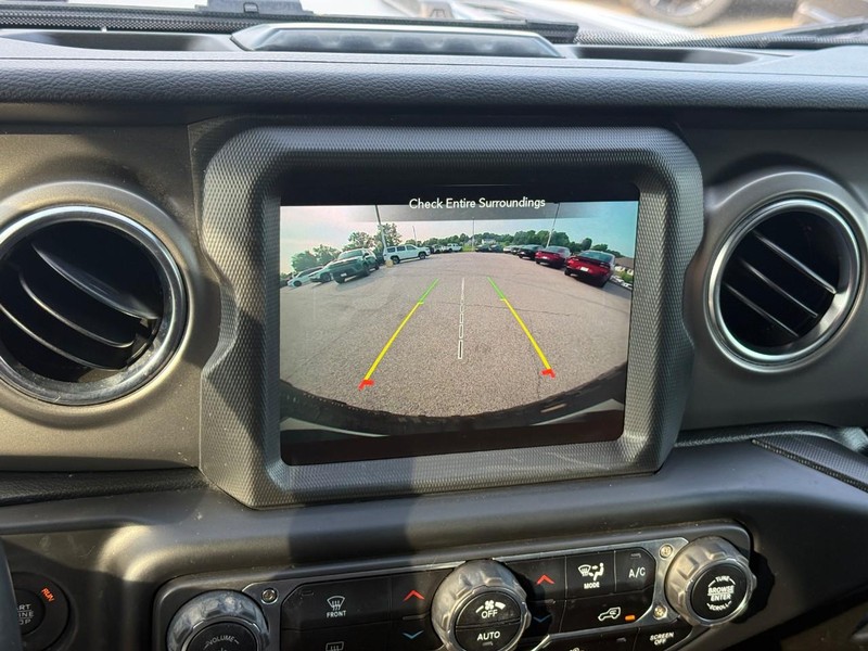 Jeep Wrangler 4xe Vehicle Full-screen Gallery Image 21