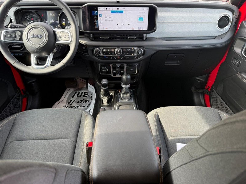Jeep Wrangler 4xe Vehicle Full-screen Gallery Image 12