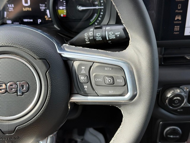 Jeep Wrangler 4xe Vehicle Full-screen Gallery Image 20