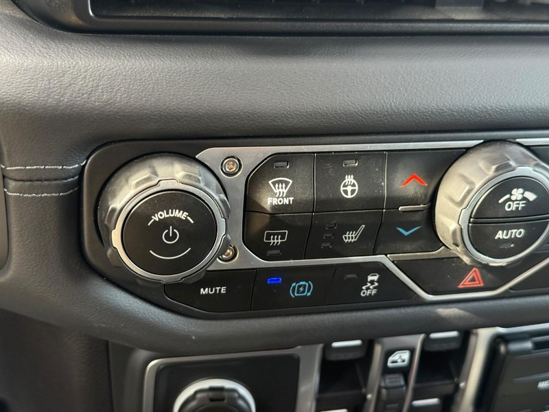 Jeep Wrangler 4xe Vehicle Full-screen Gallery Image 23