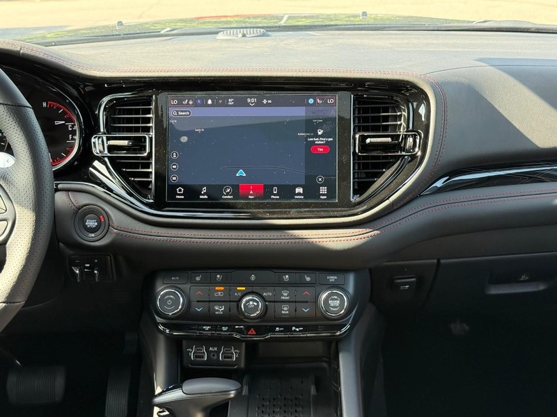Dodge Durango Vehicle Full-screen Gallery Image 9