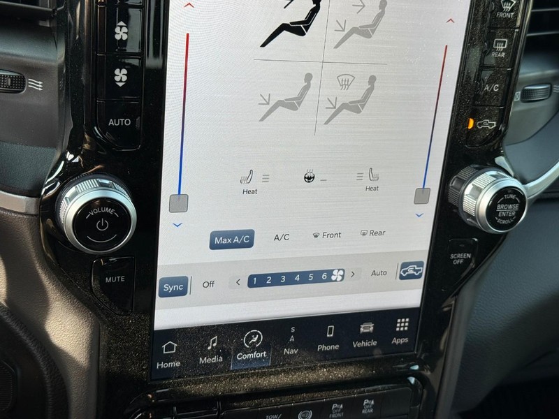 Ram 2500 Vehicle Image 24